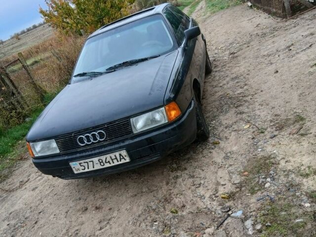 Черный Ауди 80, объемом двигателя 2 л и пробегом 300 тыс. км за 900 $, фото 1 на Automoto.ua