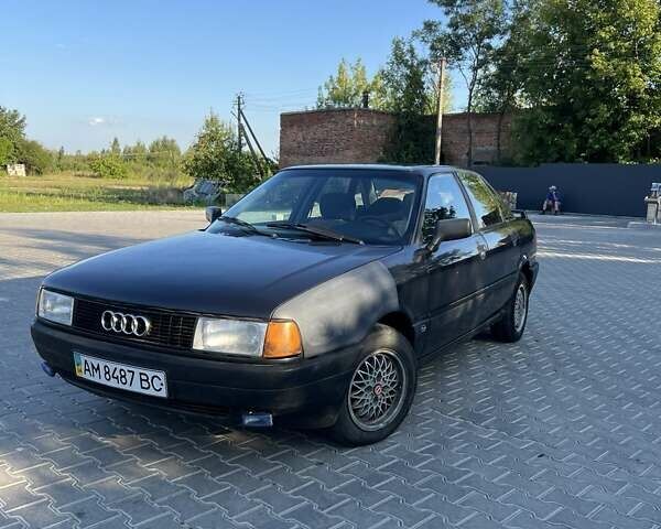 Черный Ауди 80, объемом двигателя 1.8 л и пробегом 327 тыс. км за 1650 $, фото 1 на Automoto.ua