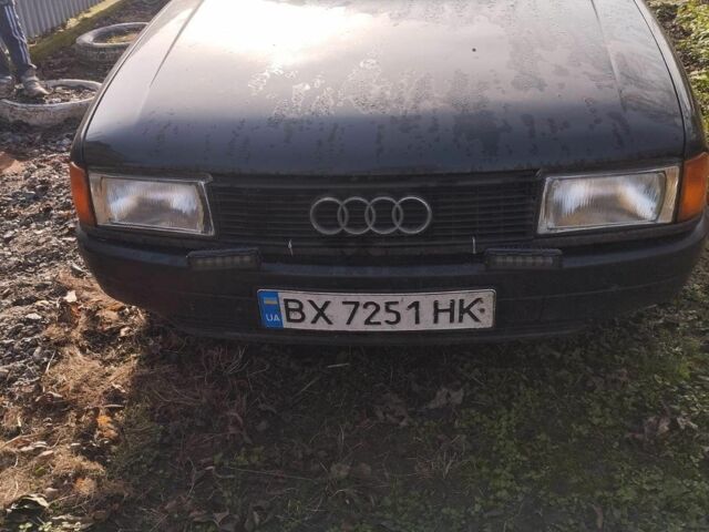 Черный Ауди 80, объемом двигателя 1.6 л и пробегом 377 тыс. км за 1800 $, фото 1 на Automoto.ua