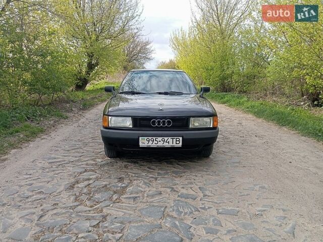 Черный Ауди 80, объемом двигателя 1.8 л и пробегом 225 тыс. км за 1850 $, фото 1 на Automoto.ua