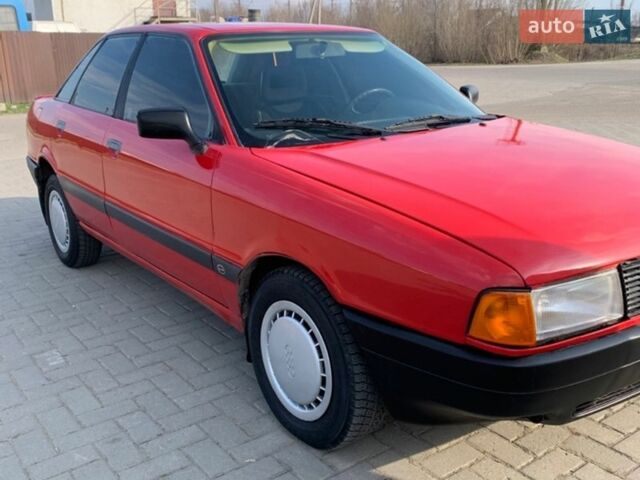 Красный Ауди 80, объемом двигателя 1.6 л и пробегом 200 тыс. км за 1850 $, фото 1 на Automoto.ua