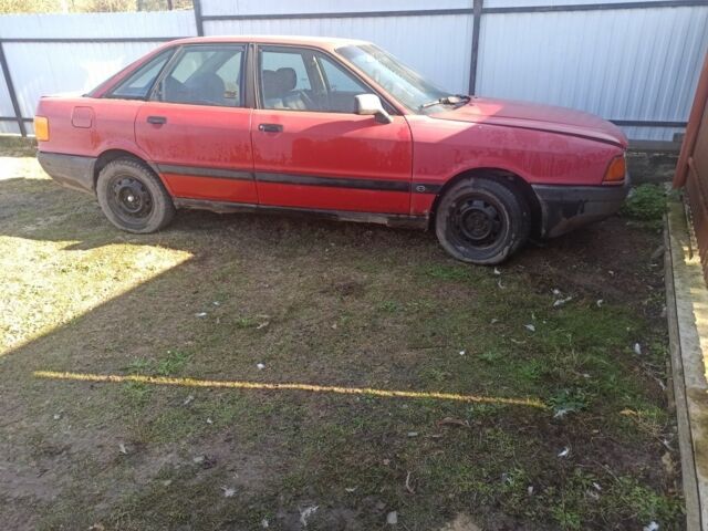 Красный Ауди 80, объемом двигателя 1.6 л и пробегом 3 тыс. км за 800 $, фото 1 на Automoto.ua