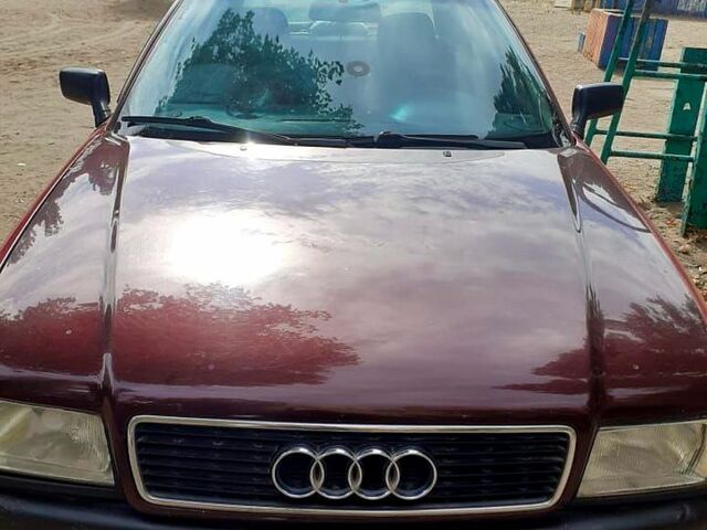 Червоний Ауді 80, об'ємом двигуна 1.8 л та пробігом 0 тис. км за 1300 $, фото 1 на Automoto.ua