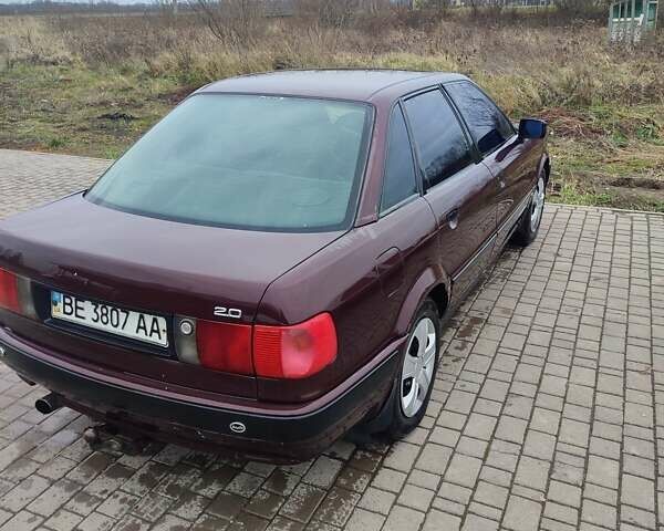 Красный Ауди 80, объемом двигателя 2 л и пробегом 322 тыс. км за 1150 $, фото 1 на Automoto.ua