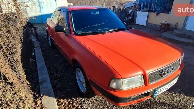 Красный Ауди 80, объемом двигателя 2 л и пробегом 375 тыс. км за 2300 $, фото 1 на Automoto.ua