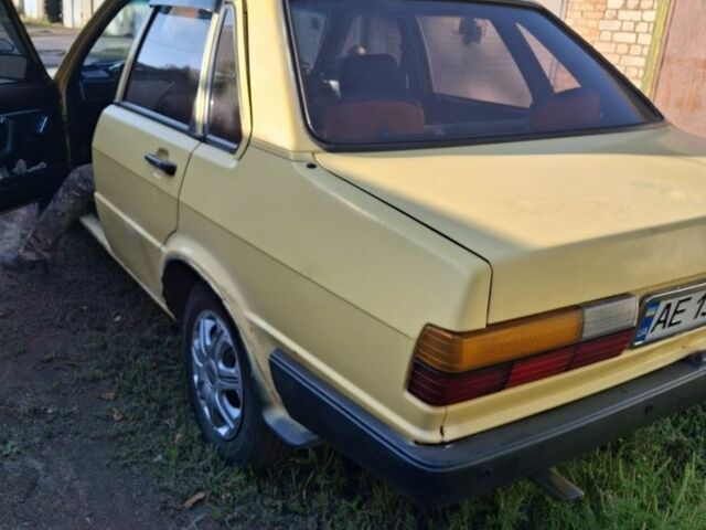 Желтый Ауди 80, объемом двигателя 1.6 л и пробегом 339 тыс. км за 1450 $, фото 1 на Automoto.ua