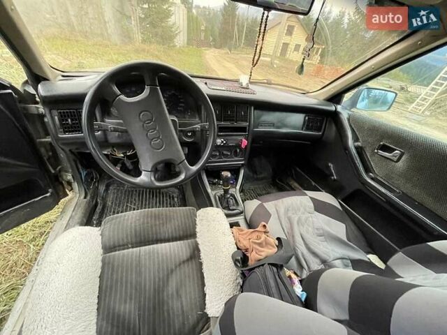 Серый Ауди 80, объемом двигателя 1.8 л и пробегом 350 тыс. км за 900 $, фото 1 на Automoto.ua