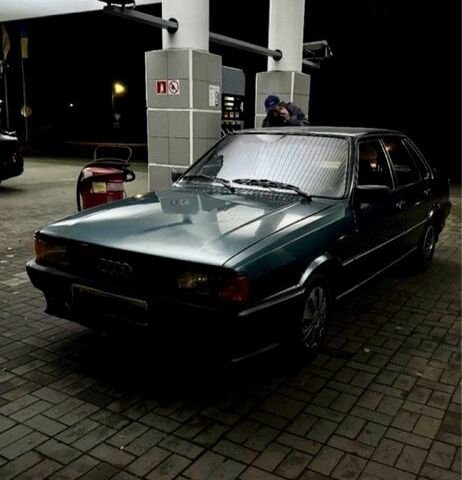 Сірий Ауді 80, об'ємом двигуна 1.8 л та пробігом 100 тис. км за 1700 $, фото 1 на Automoto.ua