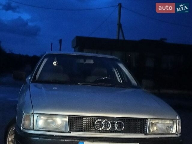 Серый Ауди 80, объемом двигателя 1.76 л и пробегом 380 тыс. км за 1600 $, фото 1 на Automoto.ua