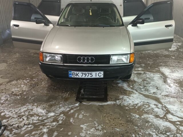 Сірий Ауді 80, об'ємом двигуна 1.8 л та пробігом 2 тис. км за 2600 $, фото 1 на Automoto.ua