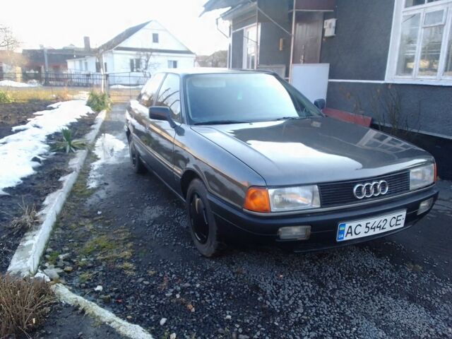 Серый Ауди 80, объемом двигателя 2 л и пробегом 385 тыс. км за 1450 $, фото 1 на Automoto.ua