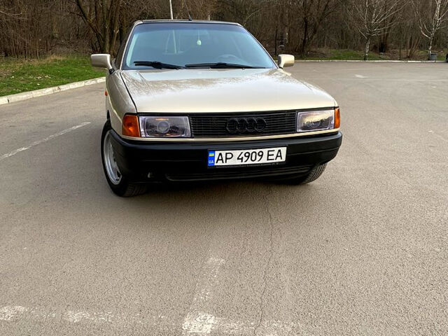 Серый Ауди 80, объемом двигателя 1.8 л и пробегом 350 тыс. км за 2500 $, фото 1 на Automoto.ua