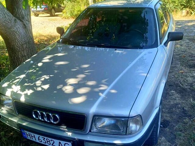 Сірий Ауді 80, об'ємом двигуна 1.8 л та пробігом 0 тис. км за 1800 $, фото 1 на Automoto.ua