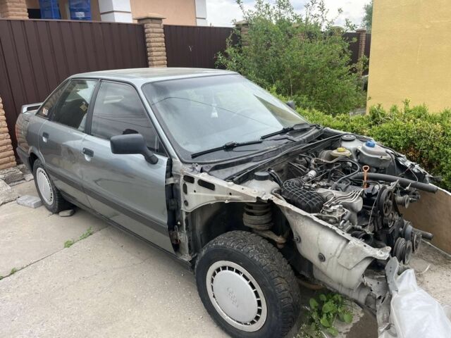 Сірий Ауді 80, об'ємом двигуна 2 л та пробігом 300 тис. км за 800 $, фото 1 на Automoto.ua