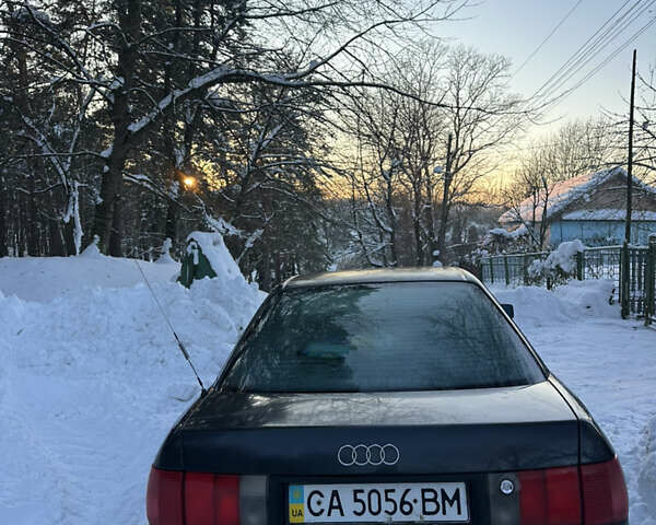 Серый Ауди 80, объемом двигателя 1.78 л и пробегом 370 тыс. км за 1549 $, фото 1 на Automoto.ua