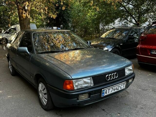 Серый Ауди 80, объемом двигателя 1.8 л и пробегом 300 тыс. км за 1229 $, фото 1 на Automoto.ua
