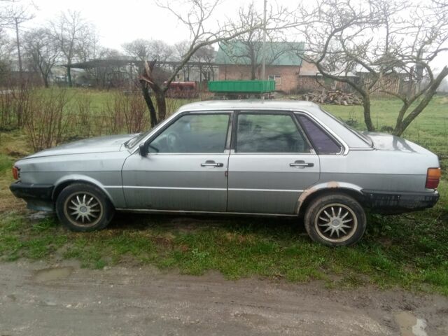 Сірий Ауді 80, об'ємом двигуна 1.8 л та пробігом 150 тис. км за 750 $, фото 1 на Automoto.ua