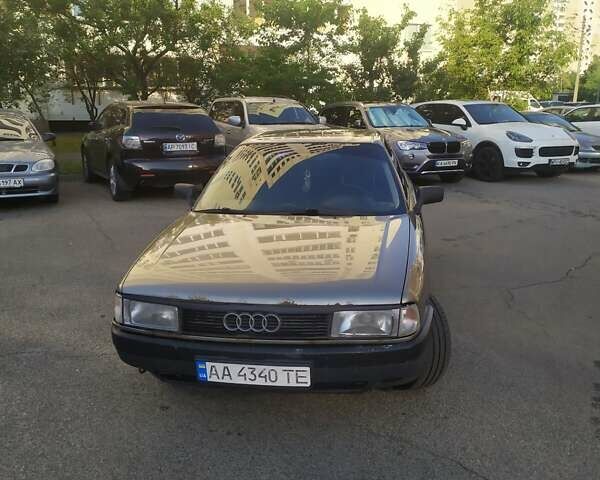 Сірий Ауді 80, об'ємом двигуна 1.6 л та пробігом 400 тис. км за 2700 $, фото 1 на Automoto.ua