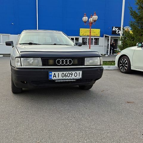 Сірий Ауді 80, об'ємом двигуна 1.6 л та пробігом 190 тис. км за 1900 $, фото 1 на Automoto.ua