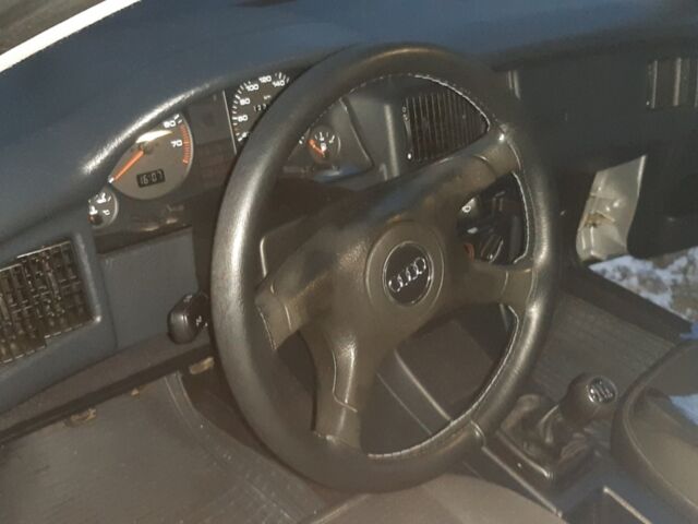 Серый Ауди 80, объемом двигателя 2 л и пробегом 246 тыс. км за 3500 $, фото 1 на Automoto.ua