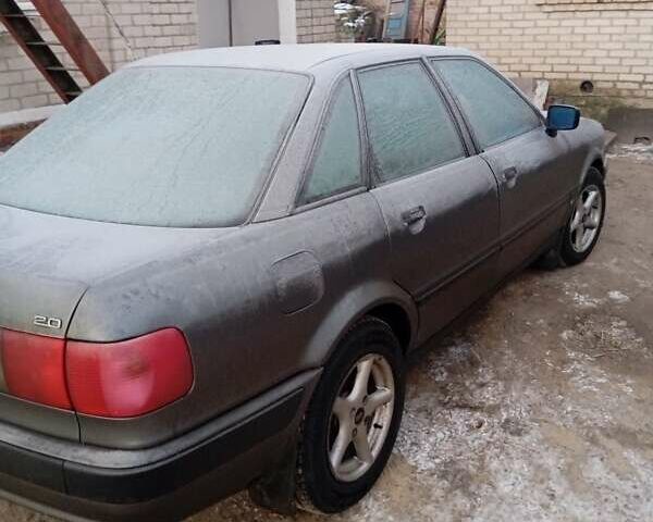 Сірий Ауді 80, об'ємом двигуна 2 л та пробігом 300 тис. км за 2200 $, фото 1 на Automoto.ua