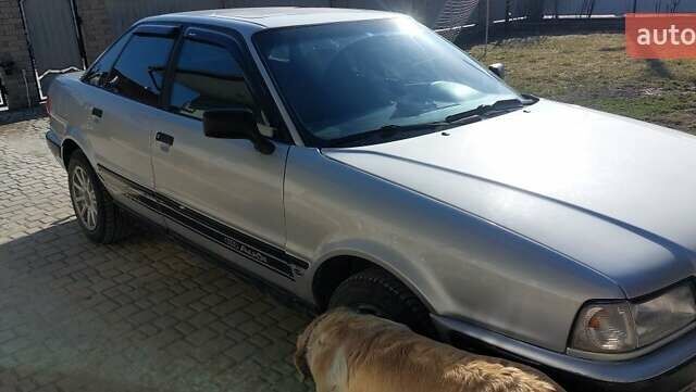 Серый Ауди 80, объемом двигателя 2 л и пробегом 242 тыс. км за 2400 $, фото 1 на Automoto.ua