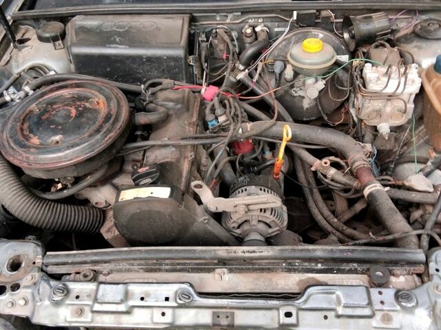 Сірий Ауді 80, об'ємом двигуна 2 л та пробігом 0 тис. км за 2100 $, фото 1 на Automoto.ua