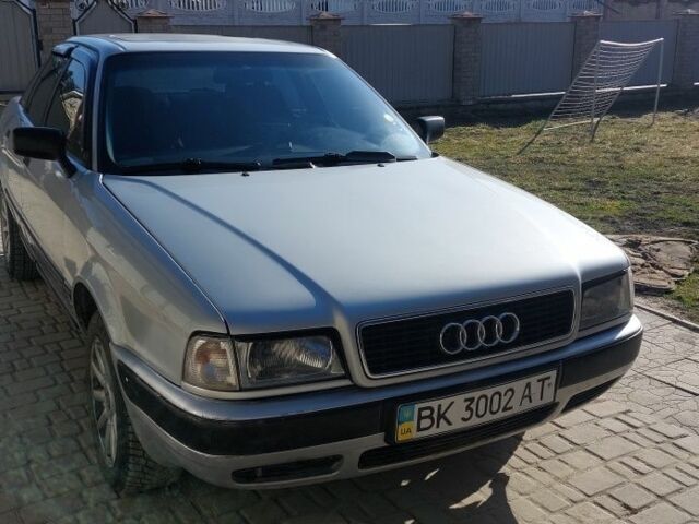 Серый Ауди 80, объемом двигателя 2 л и пробегом 242 тыс. км за 2400 $, фото 1 на Automoto.ua
