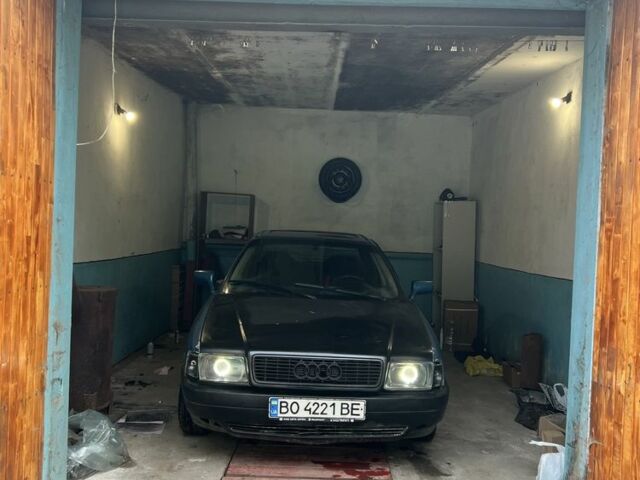 Синий Ауди 80, объемом двигателя 1.8 л и пробегом 100 тыс. км за 1250 $, фото 1 на Automoto.ua