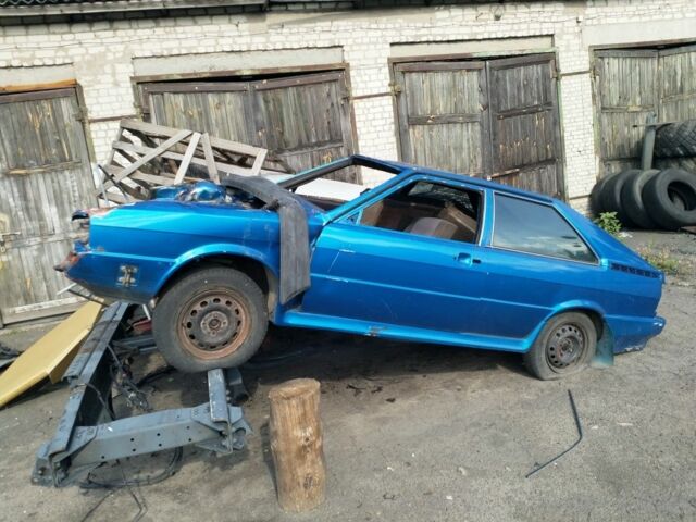 Синий Ауди 80, объемом двигателя 0 л и пробегом 300 тыс. км за 337 $, фото 1 на Automoto.ua