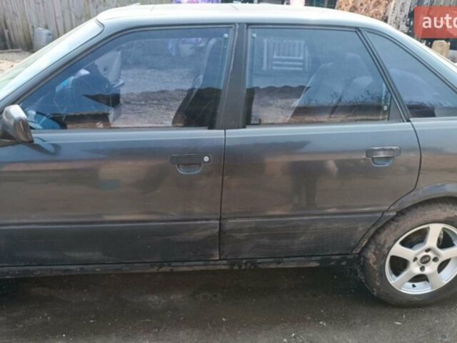 Синий Ауди 80, объемом двигателя 1.8 л и пробегом 370 тыс. км за 2600 $, фото 1 на Automoto.ua