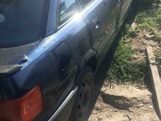 Синій Ауді 80, об'ємом двигуна 1.7 л та пробігом 300 тис. км за 2002 $, фото 1 на Automoto.ua