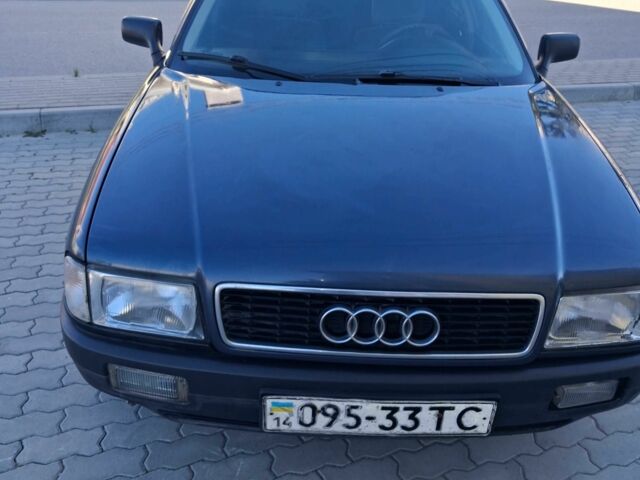 Синий Ауди 80, объемом двигателя 1.8 л и пробегом 257 тыс. км за 1600 $, фото 1 на Automoto.ua
