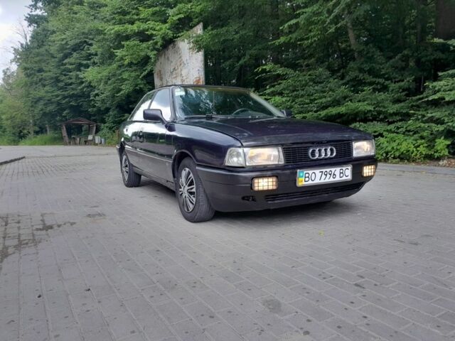 Синий Ауди 80, объемом двигателя 1.8 л и пробегом 250 тыс. км за 1400 $, фото 1 на Automoto.ua