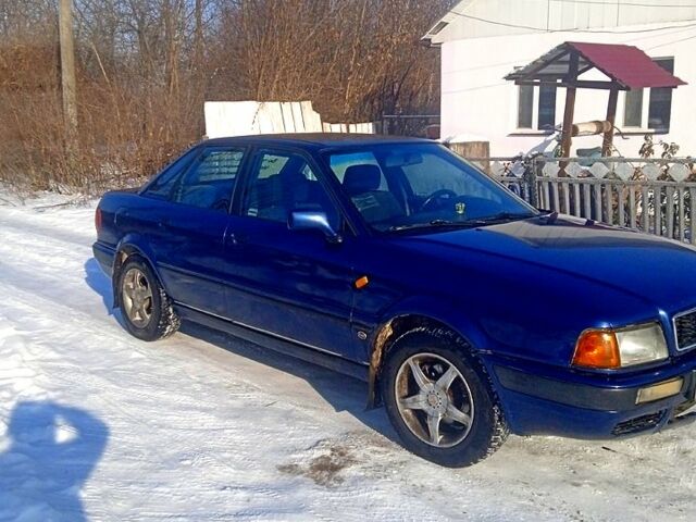 Синий Ауди 80, объемом двигателя 1.6 л и пробегом 220 тыс. км за 1750 $, фото 1 на Automoto.ua