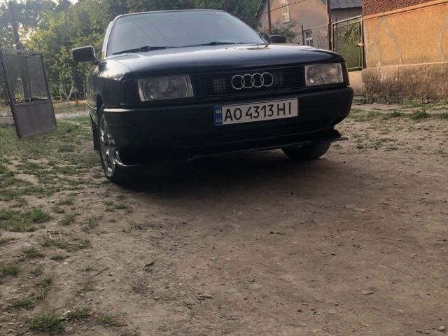 Синий Ауди 80, объемом двигателя 1.8 л и пробегом 370 тыс. км за 2200 $, фото 1 на Automoto.ua