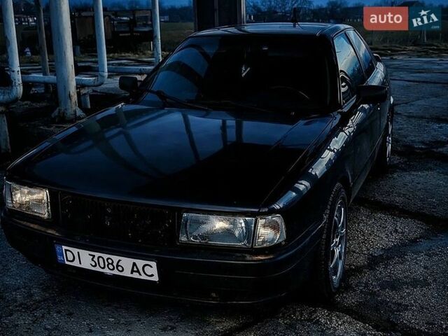 Синий Ауди 80, объемом двигателя 1.8 л и пробегом 300 тыс. км за 2200 $, фото 1 на Automoto.ua