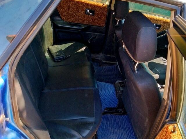 Синий Ауди 80, объемом двигателя 1.8 л и пробегом 0 тыс. км за 1300 $, фото 1 на Automoto.ua