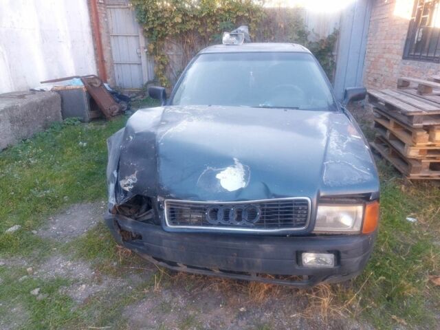 Синий Ауди 80, объемом двигателя 1.8 л и пробегом 180 тыс. км за 887 $, фото 1 на Automoto.ua