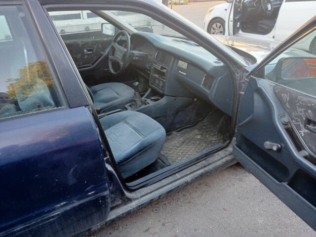 Синий Ауди 80, объемом двигателя 0 л и пробегом 100 тыс. км за 600 $, фото 1 на Automoto.ua