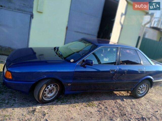 Синий Ауди 80, объемом двигателя 1.8 л и пробегом 500 тыс. км за 1500 $, фото 1 на Automoto.ua