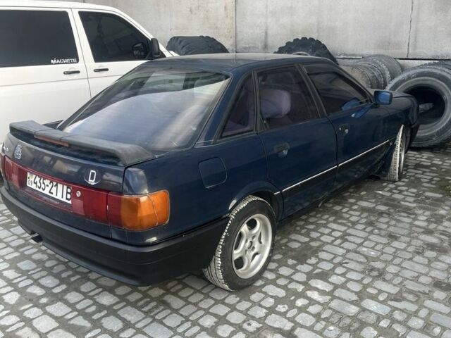 Синий Ауди 80, объемом двигателя 1.8 л и пробегом 400 тыс. км за 1500 $, фото 1 на Automoto.ua
