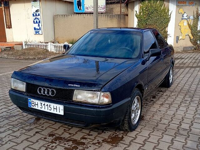 Синий Ауди 80, объемом двигателя 1.8 л и пробегом 333 тыс. км за 1600 $, фото 1 на Automoto.ua