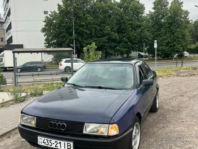 Синий Ауди 80, объемом двигателя 1.8 л и пробегом 230 тыс. км за 900 $, фото 1 на Automoto.ua