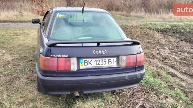 Синий Ауди 80, объемом двигателя 1.8 л и пробегом 220 тыс. км за 2500 $, фото 1 на Automoto.ua