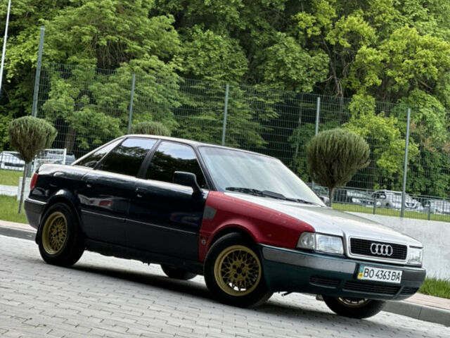 Синий Ауди 80, объемом двигателя 2 л и пробегом 320 тыс. км за 1800 $, фото 1 на Automoto.ua