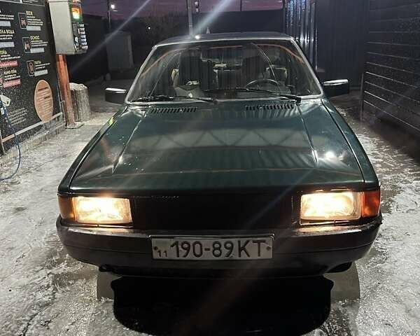 Зеленый Ауди 80, объемом двигателя 1.6 л и пробегом 300 тыс. км за 1100 $, фото 1 на Automoto.ua