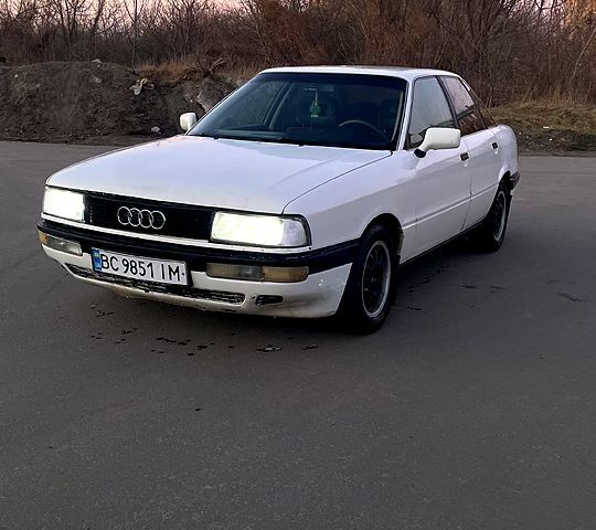 Белый Ауди 90, объемом двигателя 2.3 л и пробегом 0 тыс. км за 1500 $, фото 1 на Automoto.ua