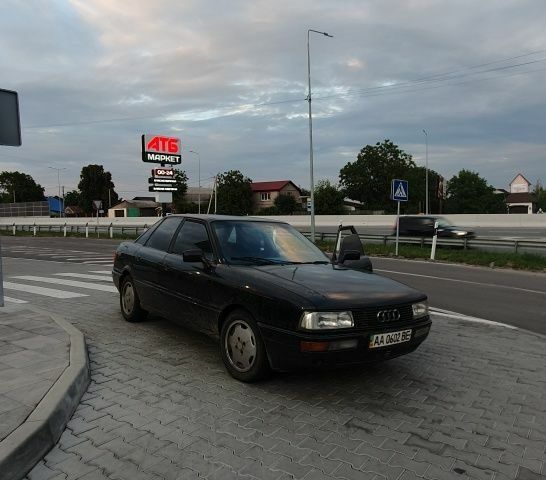 Черный Ауди 90, объемом двигателя 3 л и пробегом 400 тыс. км за 898 $, фото 1 на Automoto.ua