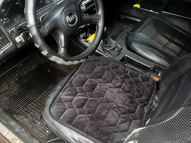 Сірий Ауді 90, об'ємом двигуна 2.2 л та пробігом 370 тис. км за 1300 $, фото 1 на Automoto.ua